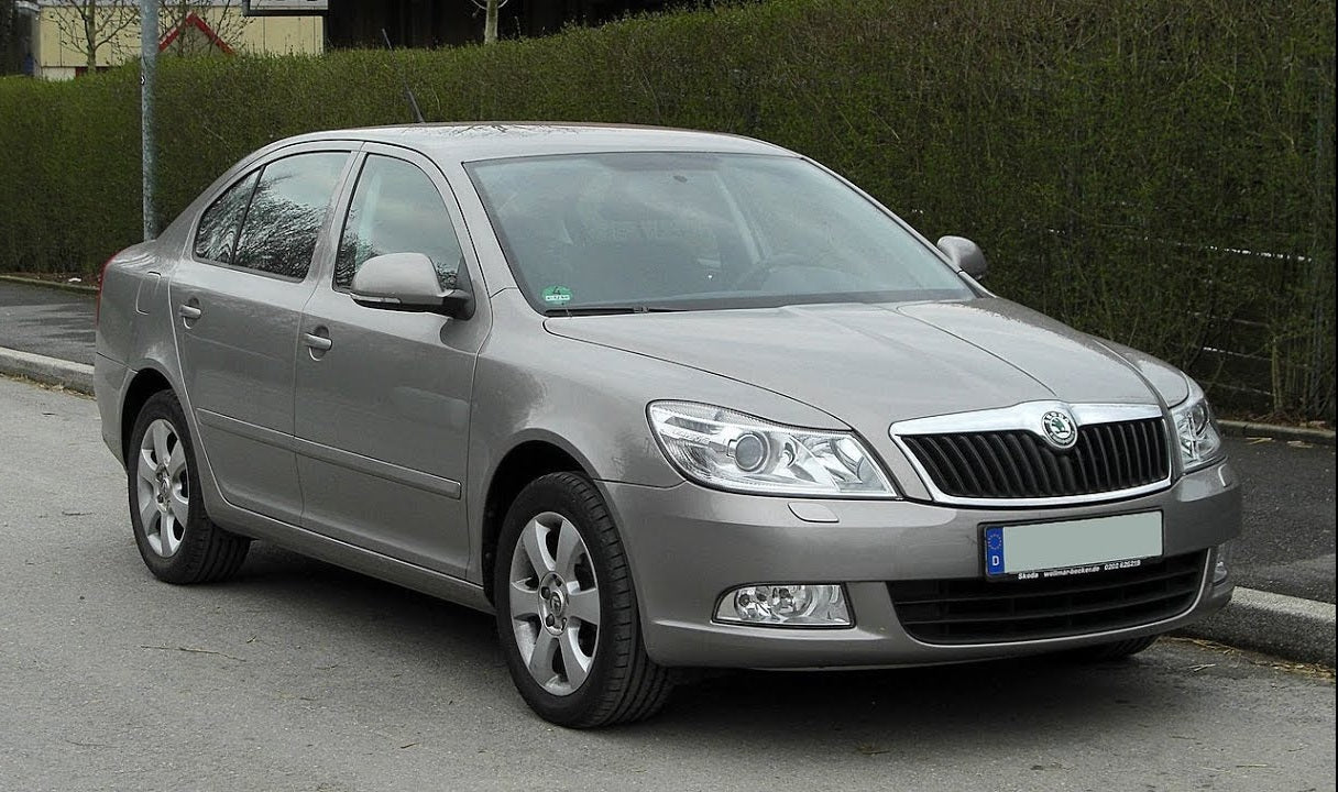 Skoda Octavia 1.2T MED17.5.21 1037532217 04E906016A_5264 E2